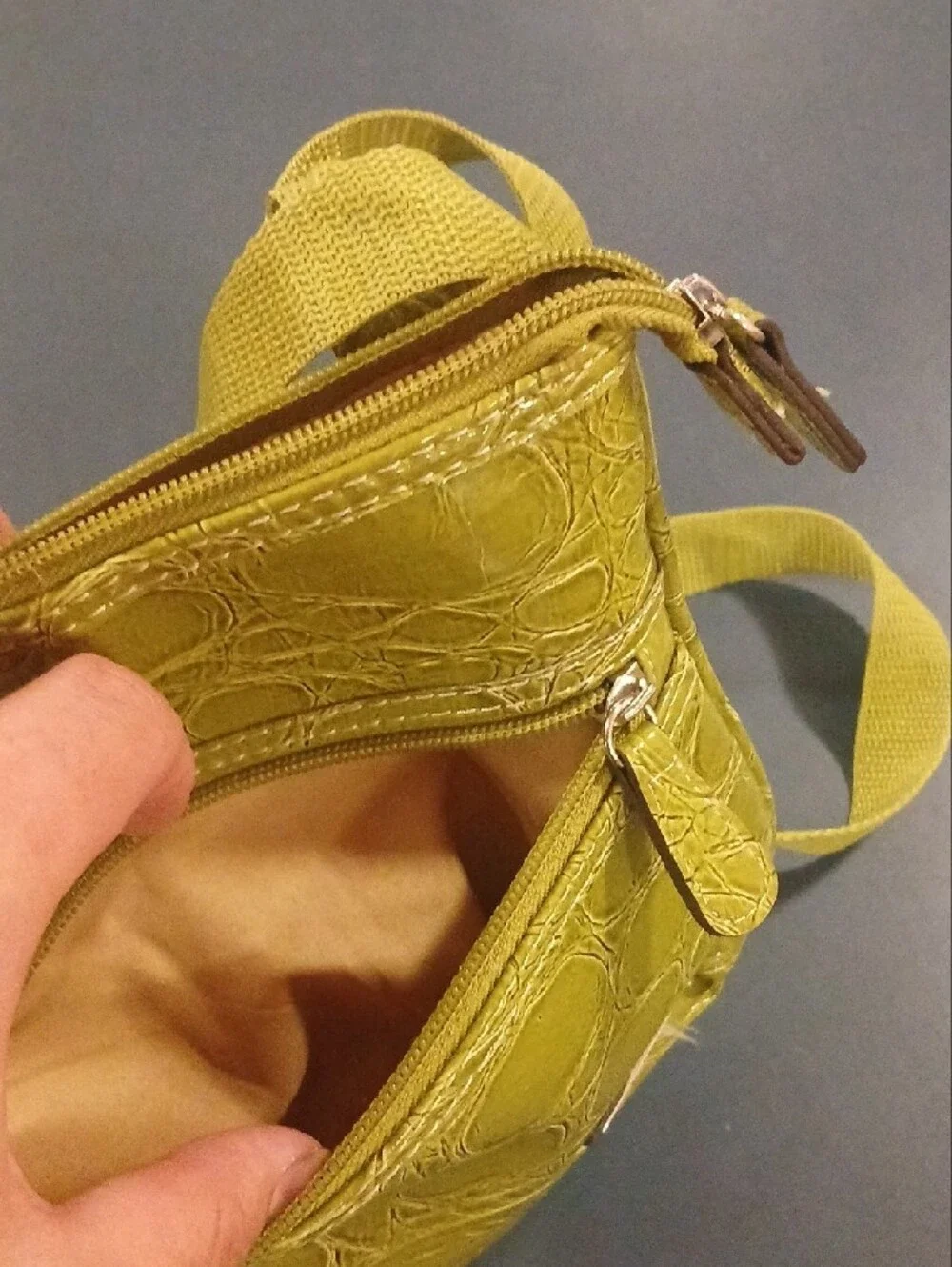 XOXO Olive Croc-Embossed Crossbody Bag
